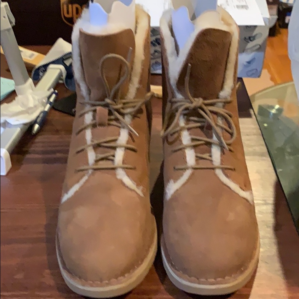 NEW UGG QUINCY